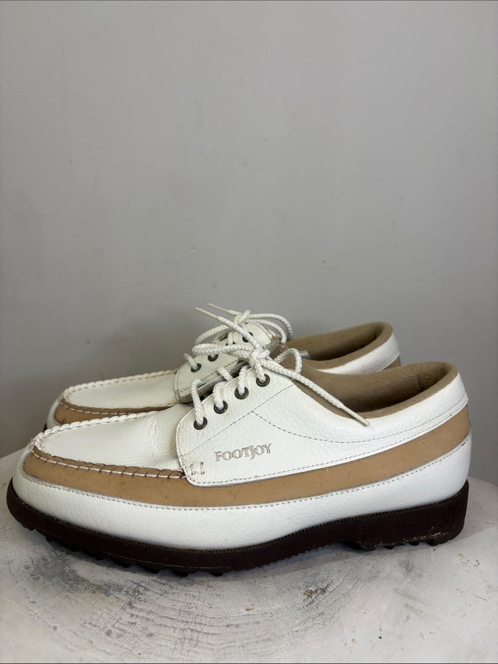 VTG FootJoy SoftJoys Spikeless Women’s Lace Up Classic White Leather Golf 8.5